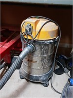 Detroit Commercial Vacuum Cleaner with Hose