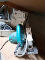 Makita 5900B Portable Electric Circular Saw