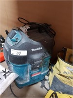 Makita Electric Commercial Type Vacuum Cleaner
