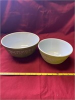 Pyrex 4 Quart And 1.5 Quart Bowls