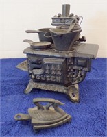 SALESMAN SAMPLE "QUEEN" CAST IRON COOK STOVE WITH.