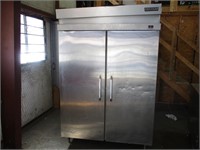 Hobart 2 Door SS Refrigerator (82" x 55" x 33")