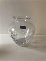 Royal dalton finest crystal vase