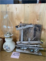 DECORATIVE OIL LAMP & WOODEN WALL HANGING DECOR
