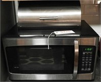 Hamilton Beach Stainless microwave and stainless