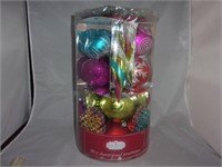 90 COUNT CONTAINER OF SHATTERPROOF ORNAMENTS