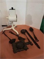 Grinder & cast iron kitchen tools