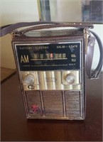 Vintage Electric Am Radio