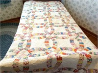 Vintage Double Wedding Ring Quilt