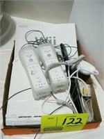 WII SYSTEM WITH CONTROLLERS