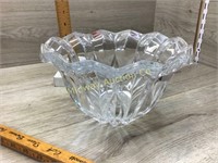 LEAD CRYSTAL FLUTED SERVING BOWL