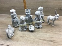 CERAMIC NATIVITY SET/ DONKEY HAS DAMAGED EAR