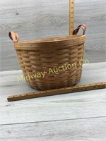 1994 LONGABERGER BASKET WITH PROTECTOR