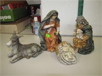 4 Porcelain Nativity Pieces ( tallest = 8" )