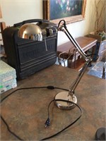 Articulating lamp