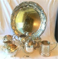 SILVERPLATE COLLECTION, ROUND TRAY 14"W
