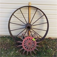 (2) Wagon Wheels & Planter Plate