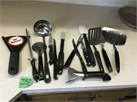 asst utensils