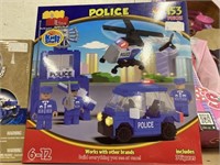 POLICE (SIMILAR TO) LEGO SET