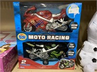 2 PACK OF FRICTION POWERED RACERS