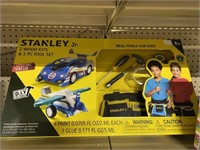 STANLEY JR. 2 WOOD KITS WITH TOOLS