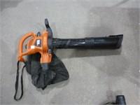 Black & Decker Leaf Vacuum / Blower with Bag