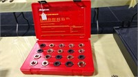 Snap On 20 Pc Master Spindle Re-thread Kit
