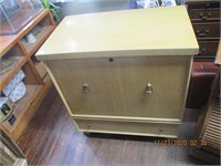 Mid Century Blonde Trunk w/Drawer-31T x 29W x