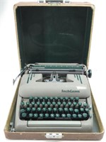 Vintage Smith Corona "Super" Type Writer w/Case