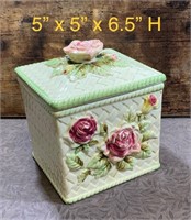 Ceramic Rose Box w. Lid