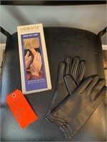 2 pairs of driving gloves