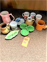 Lot with pitchers, ashtrays and coffee cups