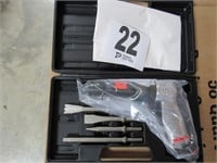 Air Hammer with (4) Piece Chisel Set