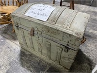 Antique Trunk - Hinges on Lid are Broken