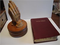 Olive Wood Musical Praying Hands & Bible (Plays