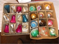 2 Small Packages of Vintage Xmas Ornaments