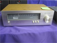 Kenwood KT-1300G AM/FM stereo tuner