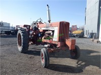 1964 International Farmall 806 D  2WD Tractor