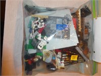 Misc. Bag Full of Lego Pieces & Men
