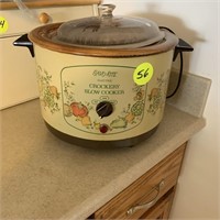 CROCKERY SLOW COOKER