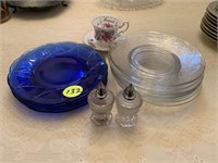 ASSORTMENT OF BLUE AND CLEAR DISHES