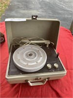 OLD RECORD PLAYER