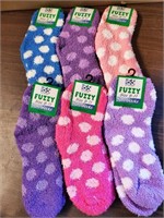 6 pk fuzy socks