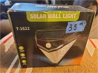 Wall mount solar light