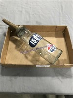 Standard quart oil bottle w/ spout