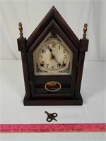 Wonderful wooden vintage mantle clock.