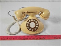 Vintage Conair fashion telephone.