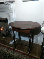 Walnut Victorian One Drawer Oval Table