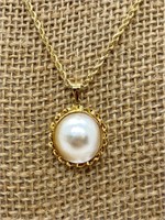 14k Necklace with Mabe Pearl Pendant in 14k gold.