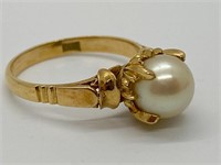 18k Pearl womens ring